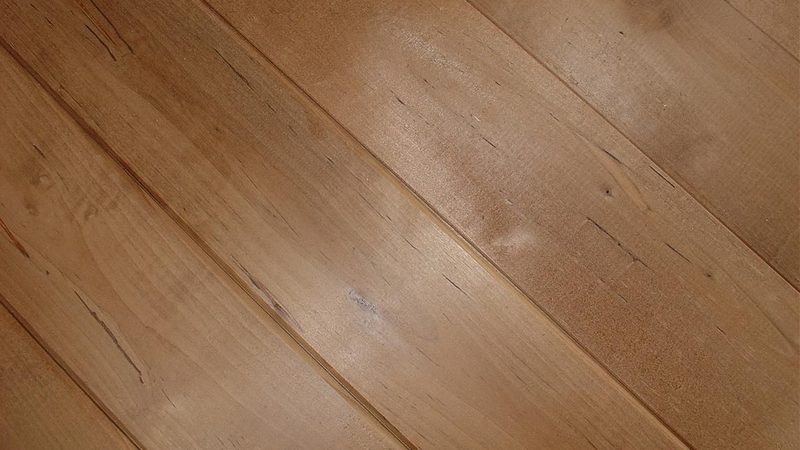 多层实木地板：揭秘其独特魅力与选购要点